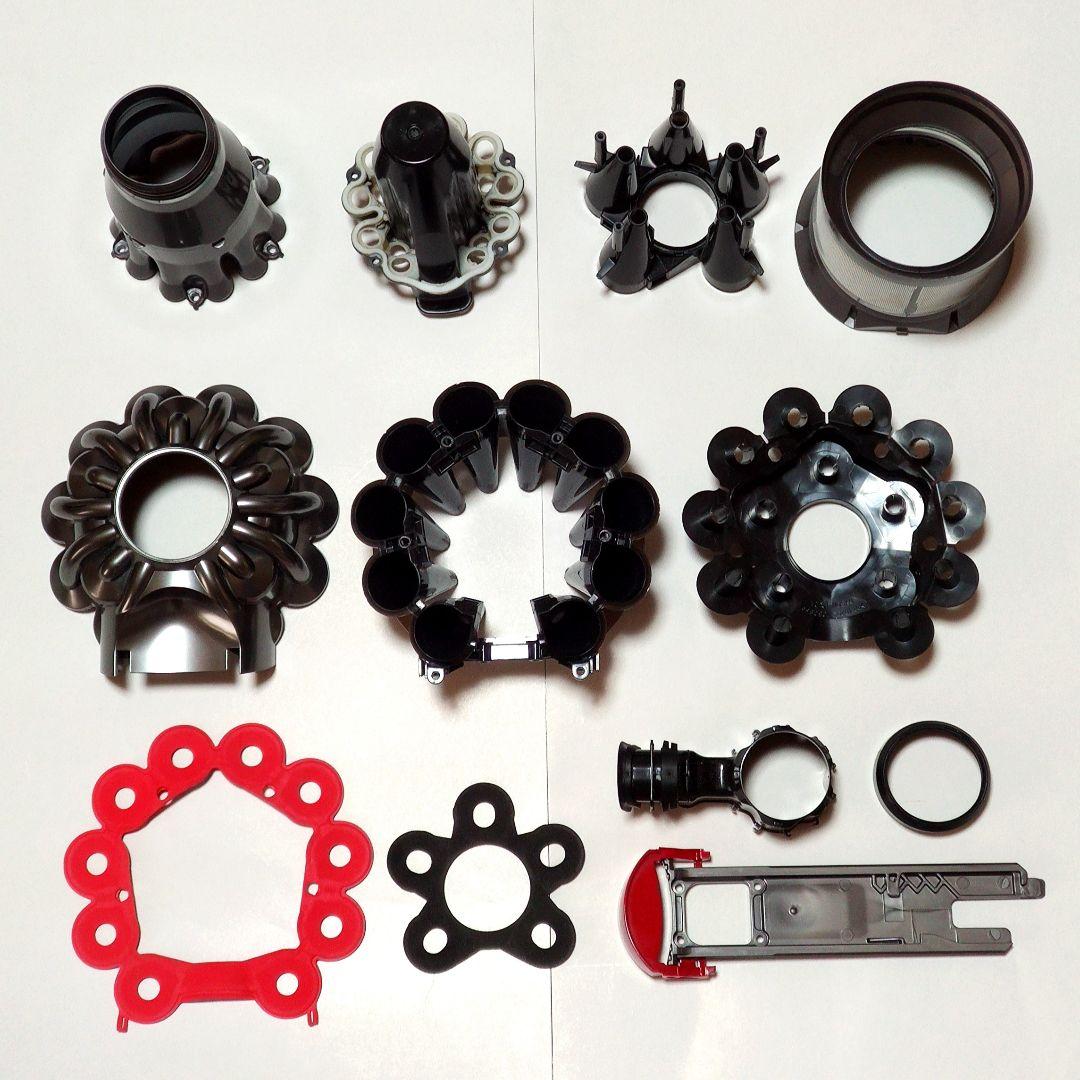 ダイソンV8 SV10 掃除機＋マキタ18vアダプターセット分解清掃済み 動作品