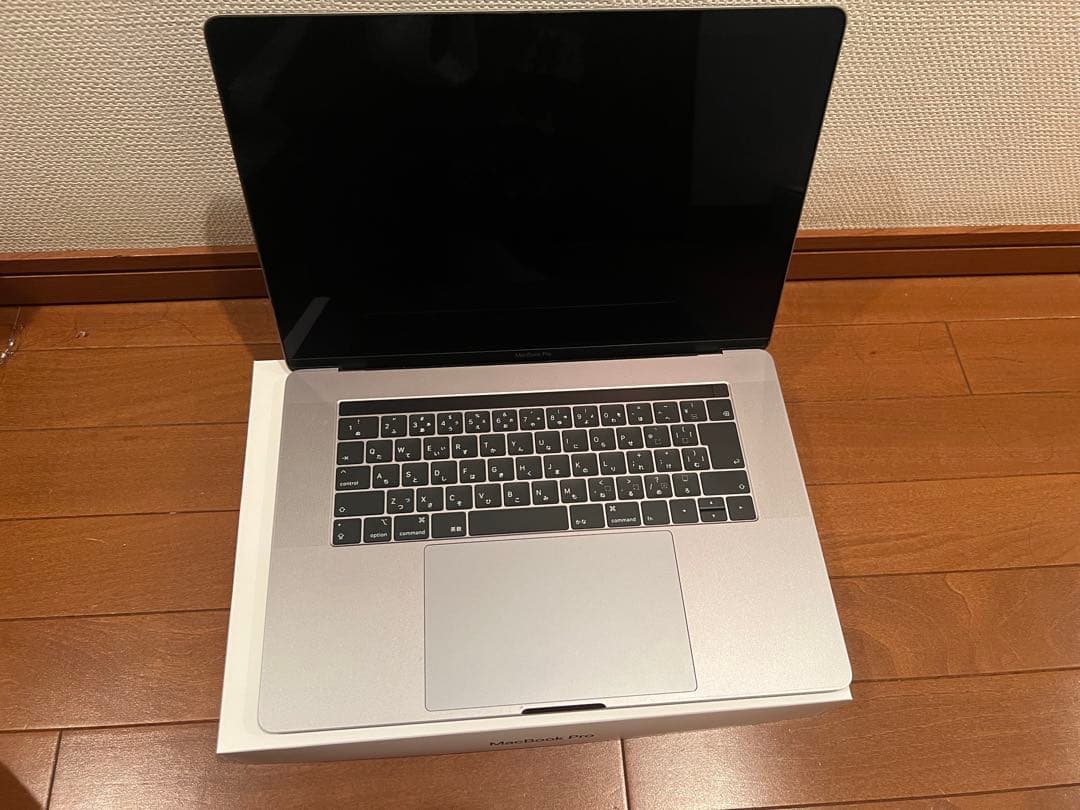 『ジャンク』 MacBook Pro 15インチ 32GB 1TB i9
