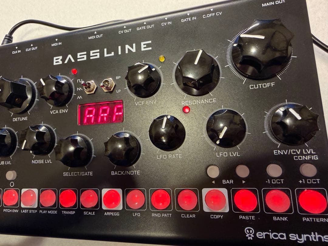 Erica Synth Bassline db-1 シンセサイザー　303ライク