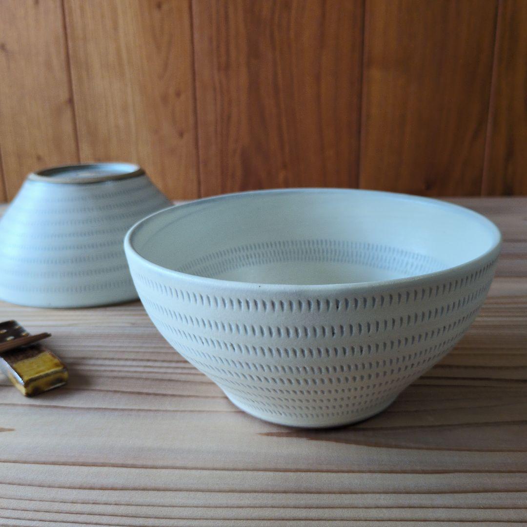 もももここです。小石原焼 丼ぶり 深鉢 ボウル うどん鉢 とびかんな 民藝