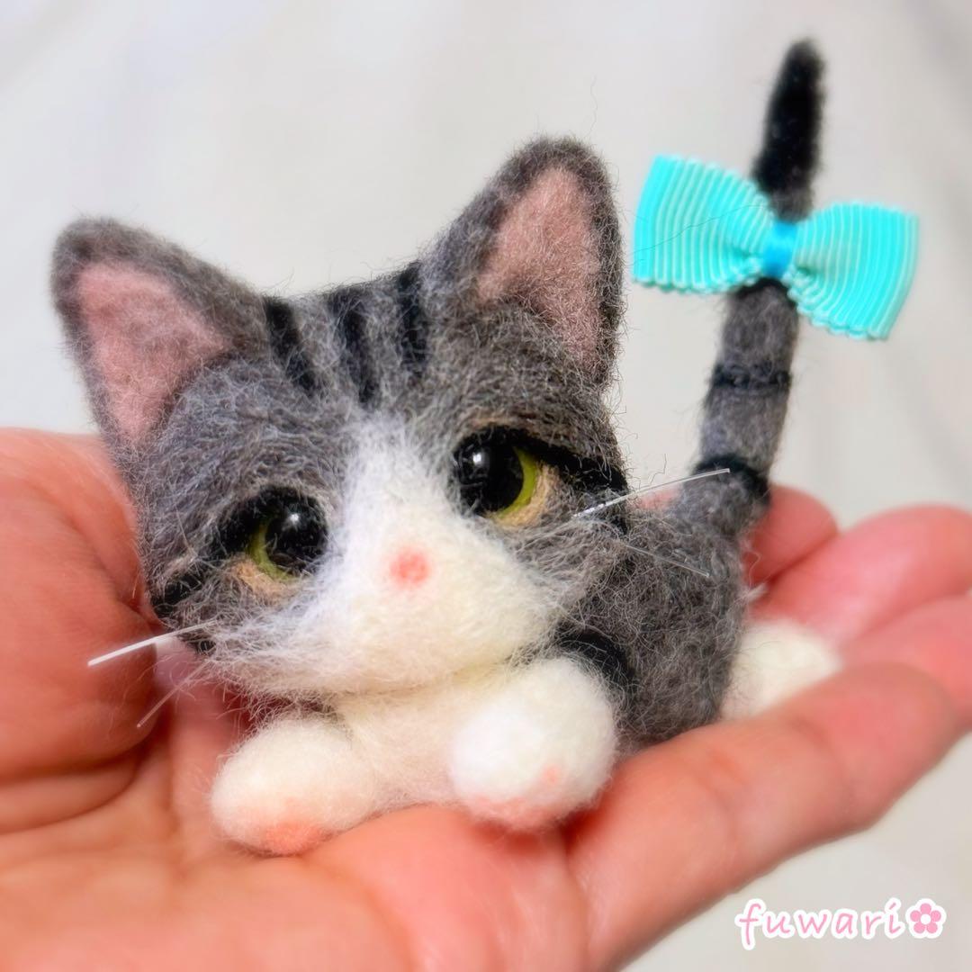 【リクエスト品】　羊毛フェルト　猫　ちょこんと甘えんぼ♡黒猫・キジ白ちゃんセット
