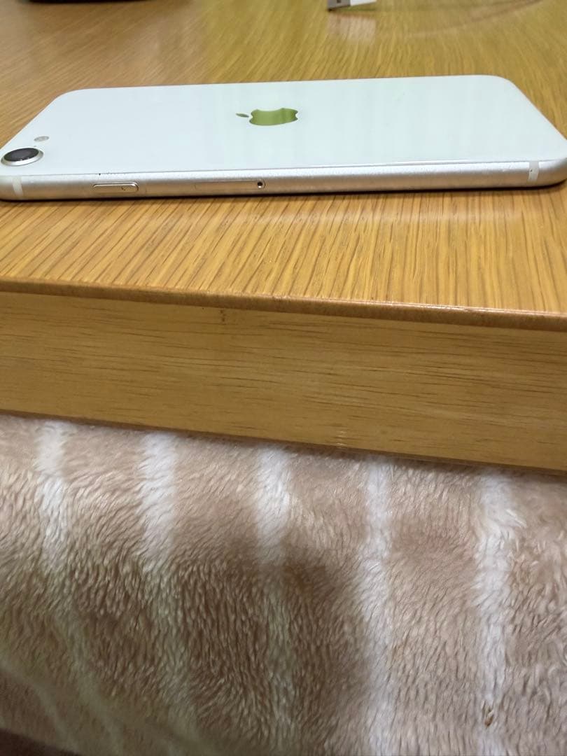 iPhonese第3世代