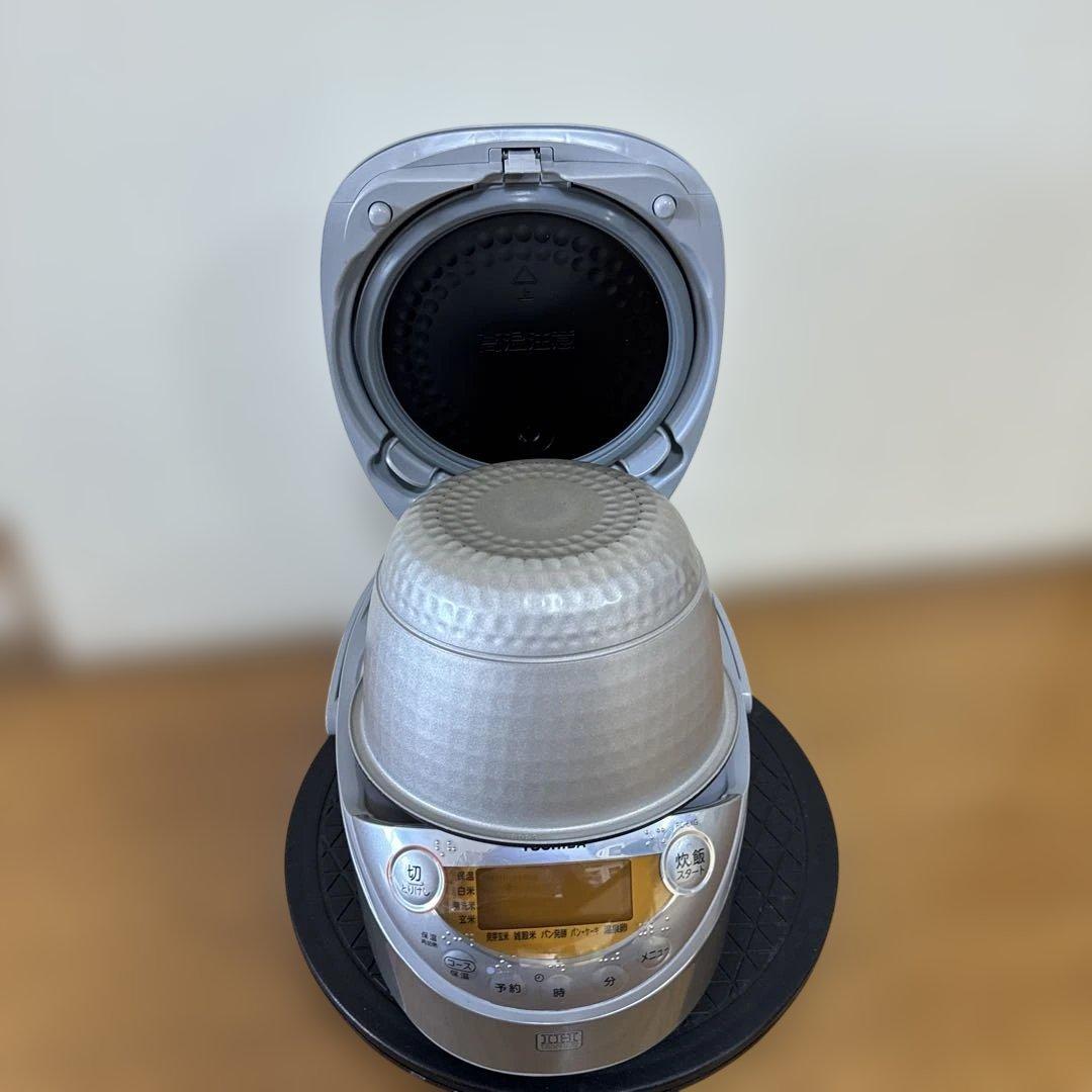 TOSHIBA 炊飯器 シルバー　3.5合　RC-6XG