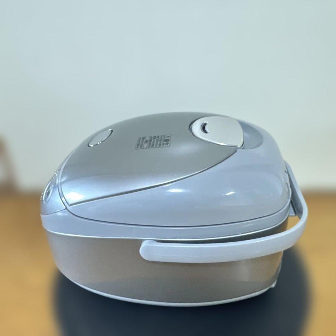 TOSHIBA 炊飯器 シルバー　3.5合　RC-6XG