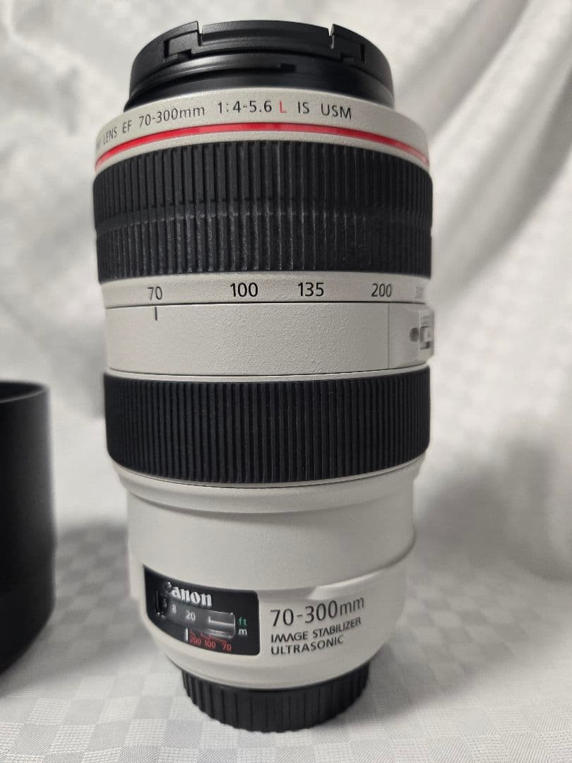Canon EF 70-300mm f/4-5.6 IS USM ズームレンズ