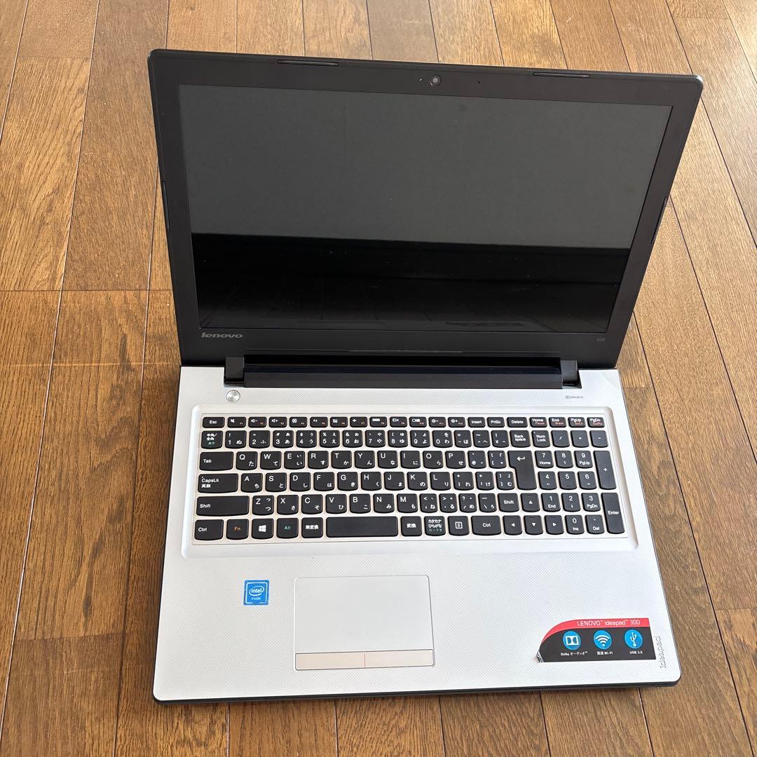 Lenovo IdeaPad 300-15IBR シルバー 15.6インチ