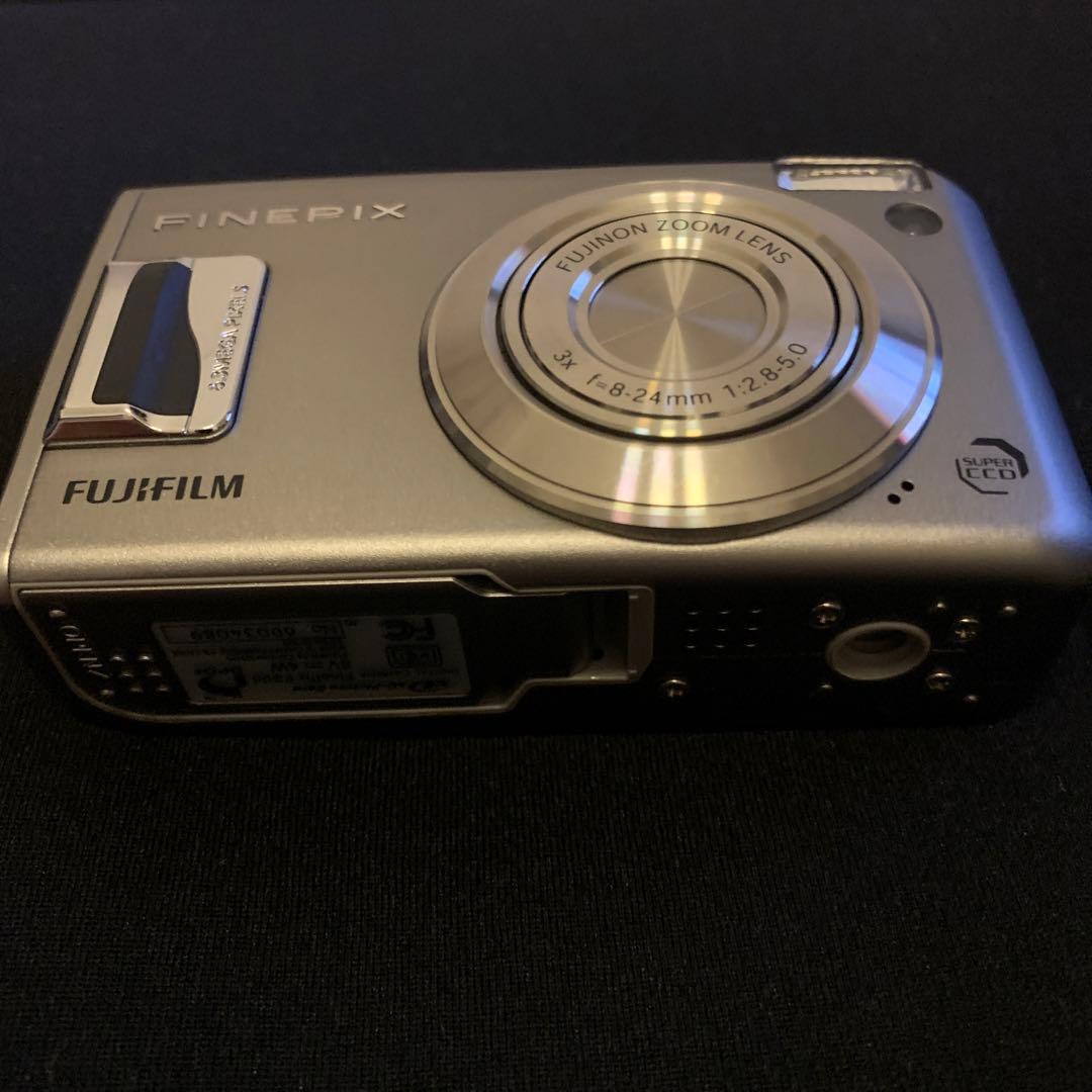 名機　FUJIFILM FinePix F31fd美品　xdカード付　完動品