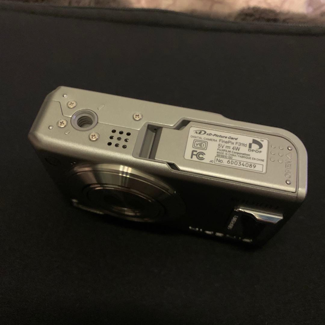 名機　FUJIFILM FinePix F31fd美品　xdカード付　完動品