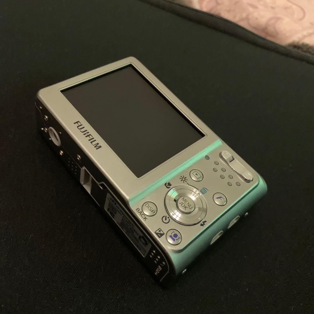 名機　FUJIFILM FinePix F31fd美品　xdカード付　完動品