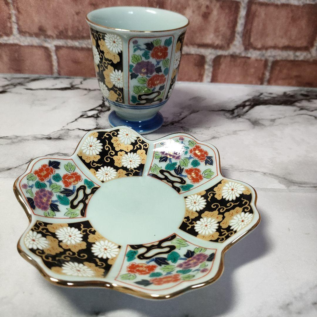 有田焼  古伊万里 フリーカップ＆ソーサー 絵変わり 花型 金彩 ５客セット