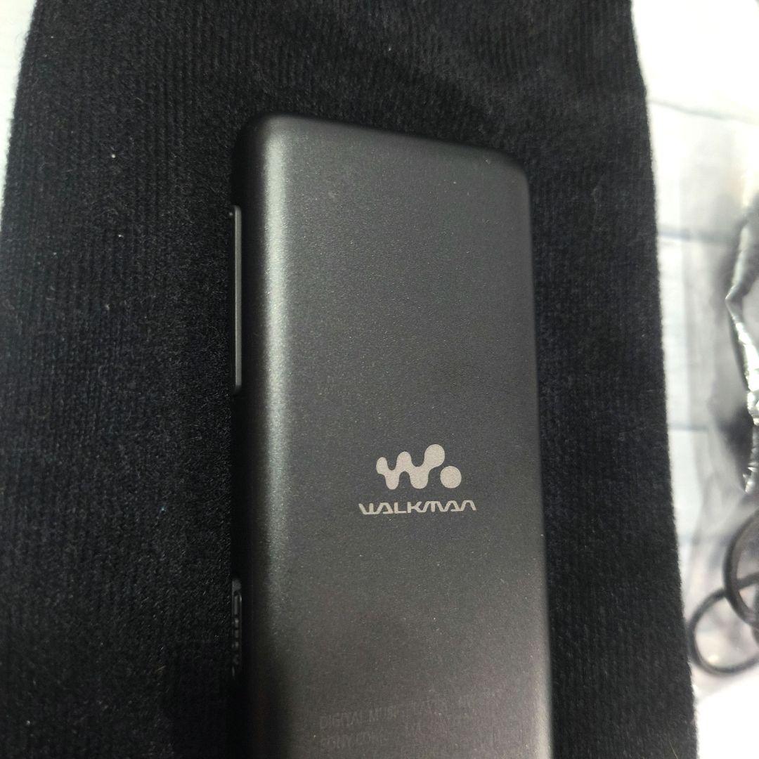 美品　SONY NW-S313 ソニーウォークマン4GB　ブラック　動品