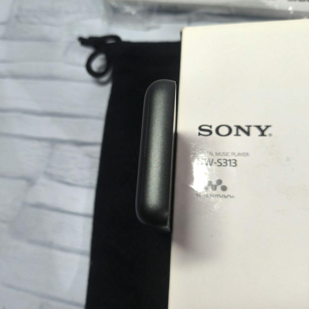 美品　SONY NW-S313 ソニーウォークマン4GB　ブラック　動品