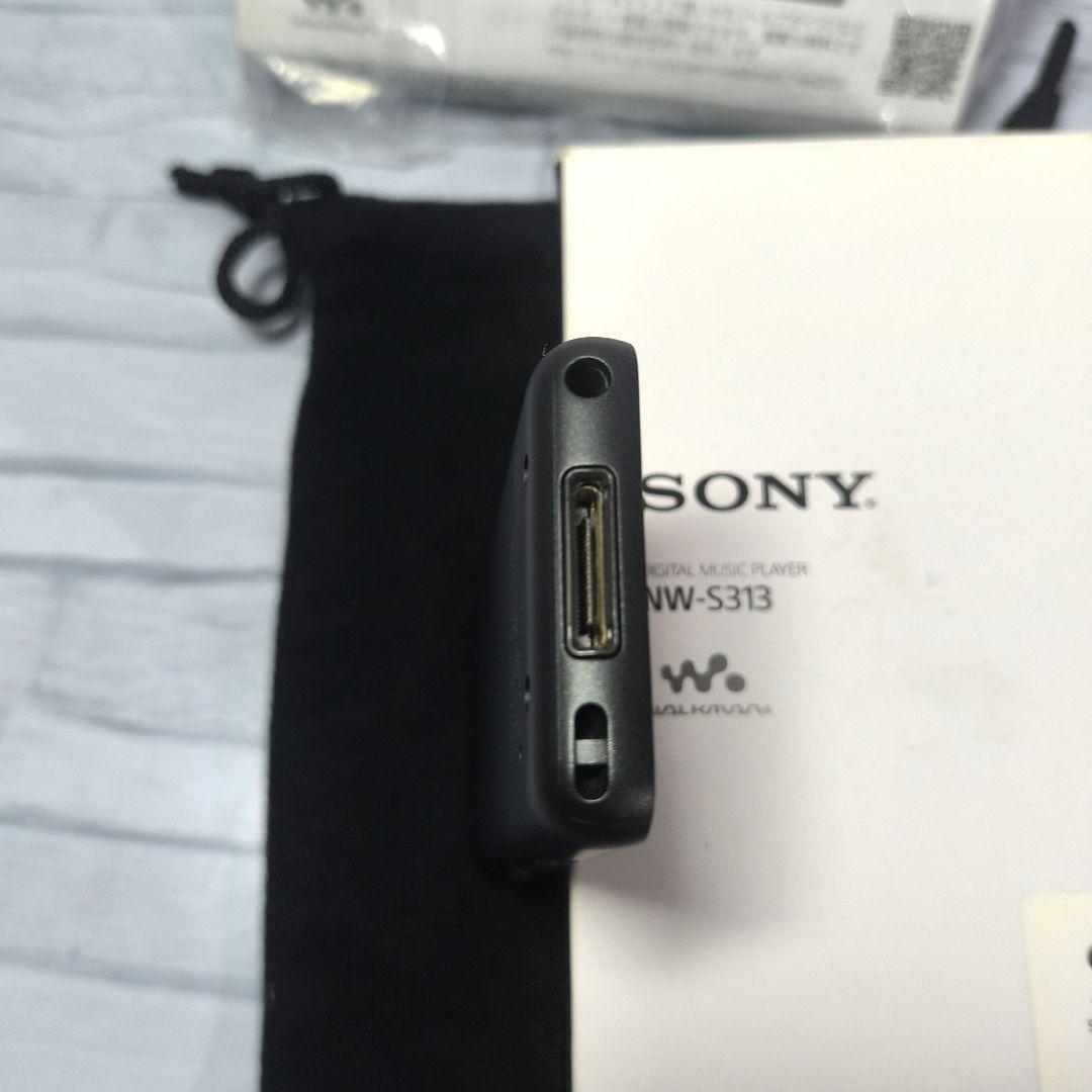 美品　SONY NW-S313 ソニーウォークマン4GB　ブラック　動品