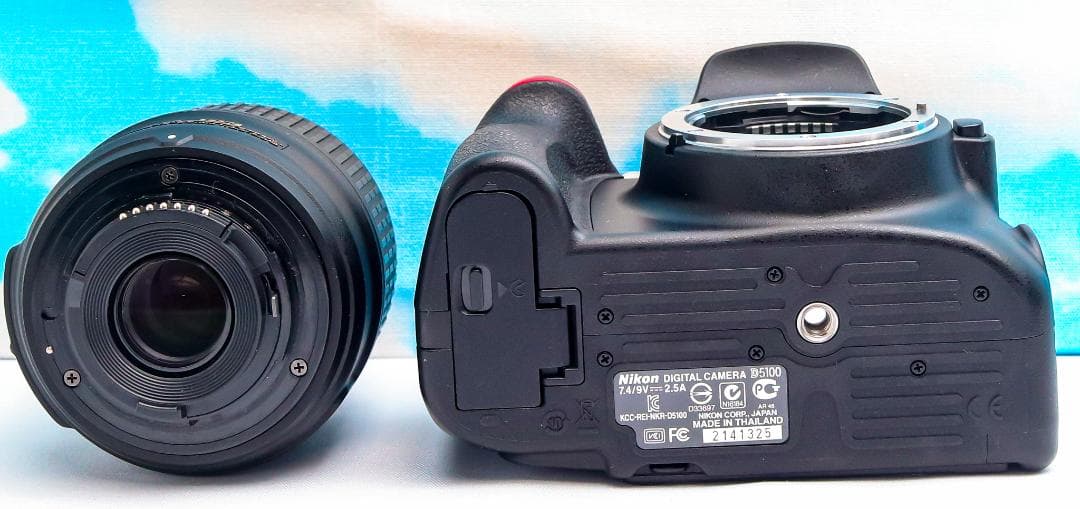 Nikon D5100⭐️スマホに転送♪⭐️届いてすぐ使える！⭐️自撮りラクラク