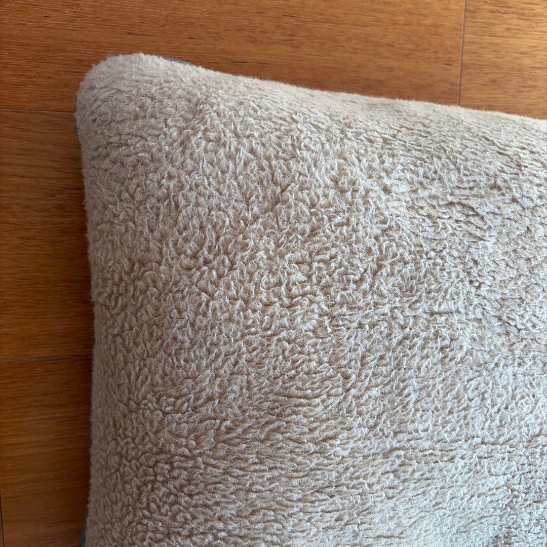 【タグあり】ブルネロクチネリ　クッション