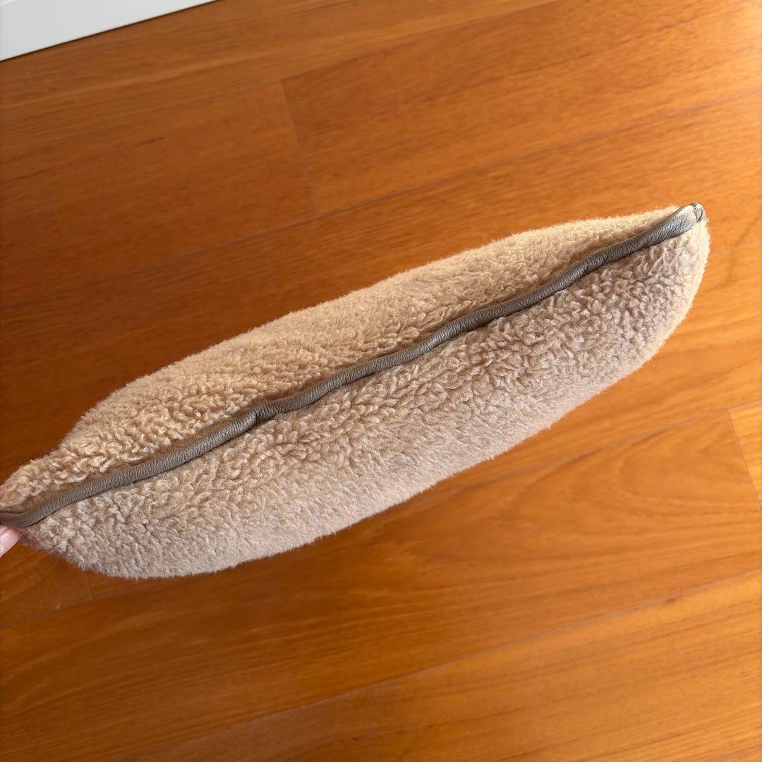 【タグあり】ブルネロクチネリ　クッション