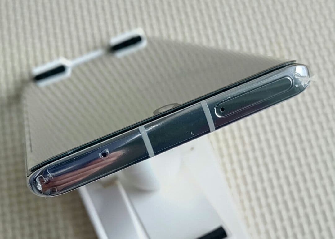 LG VELVET L-52A docomo 未使用に近い