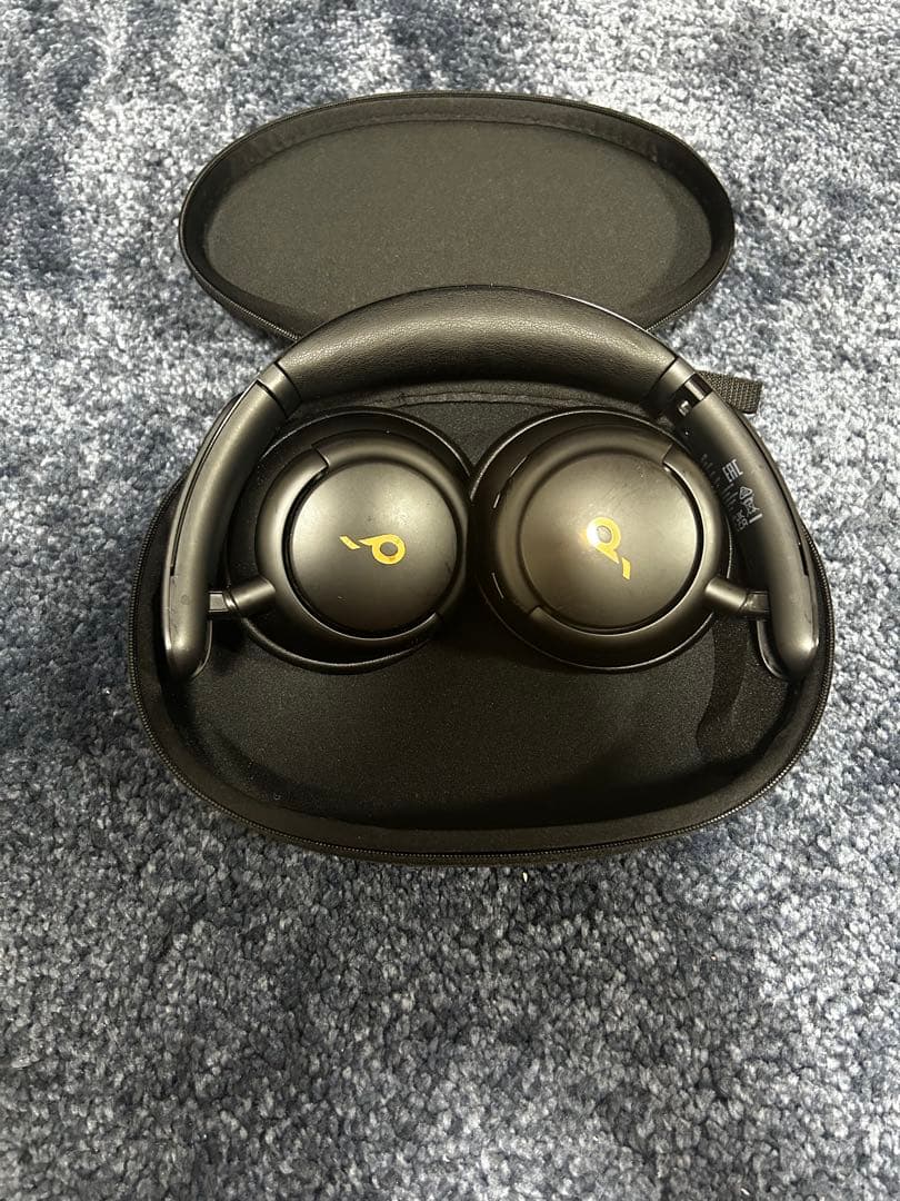 Anker Soundcore ブラック ヘッドフォン　（ケース付き）