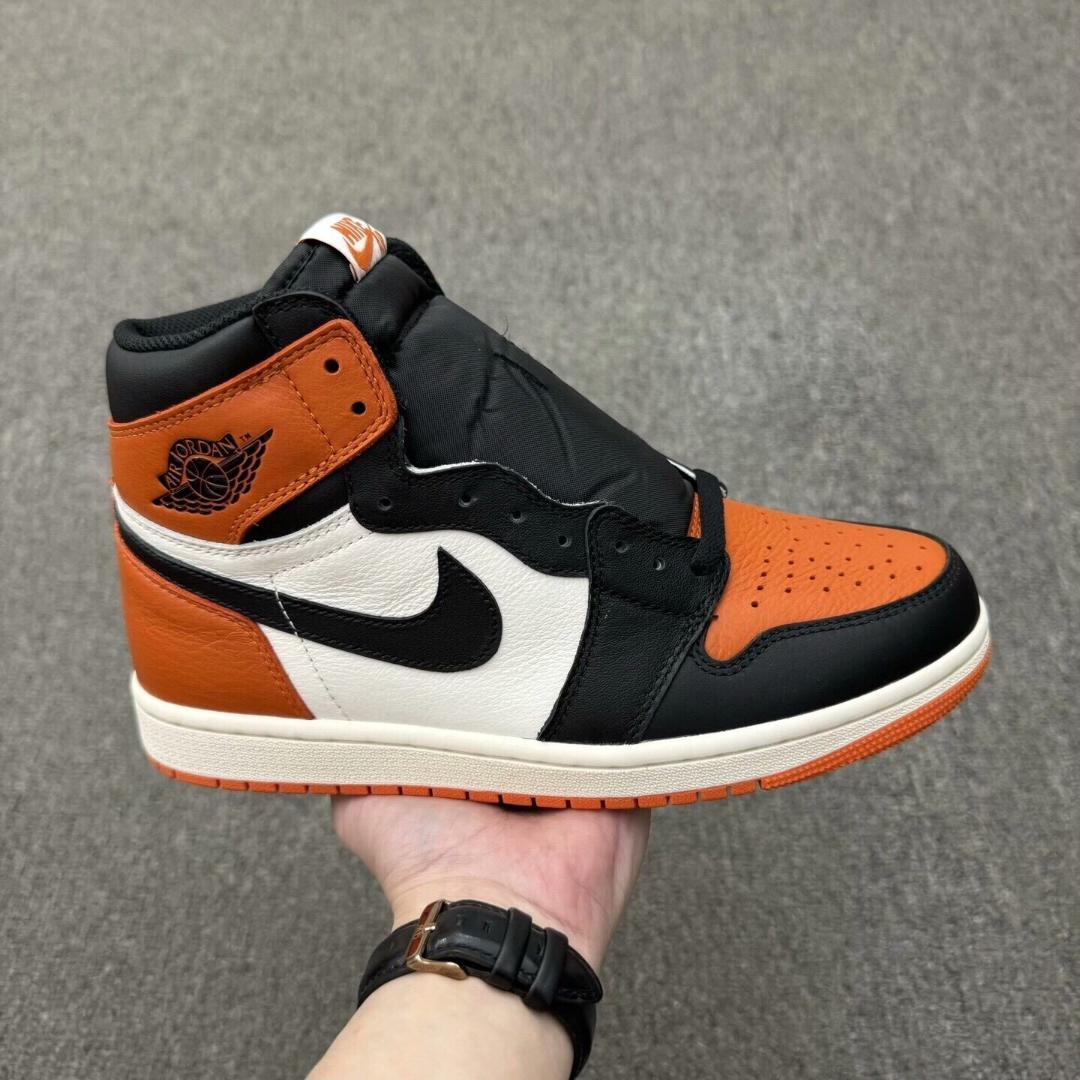 置物 NIKE AIRJORDAN1 RETRO HIGH
