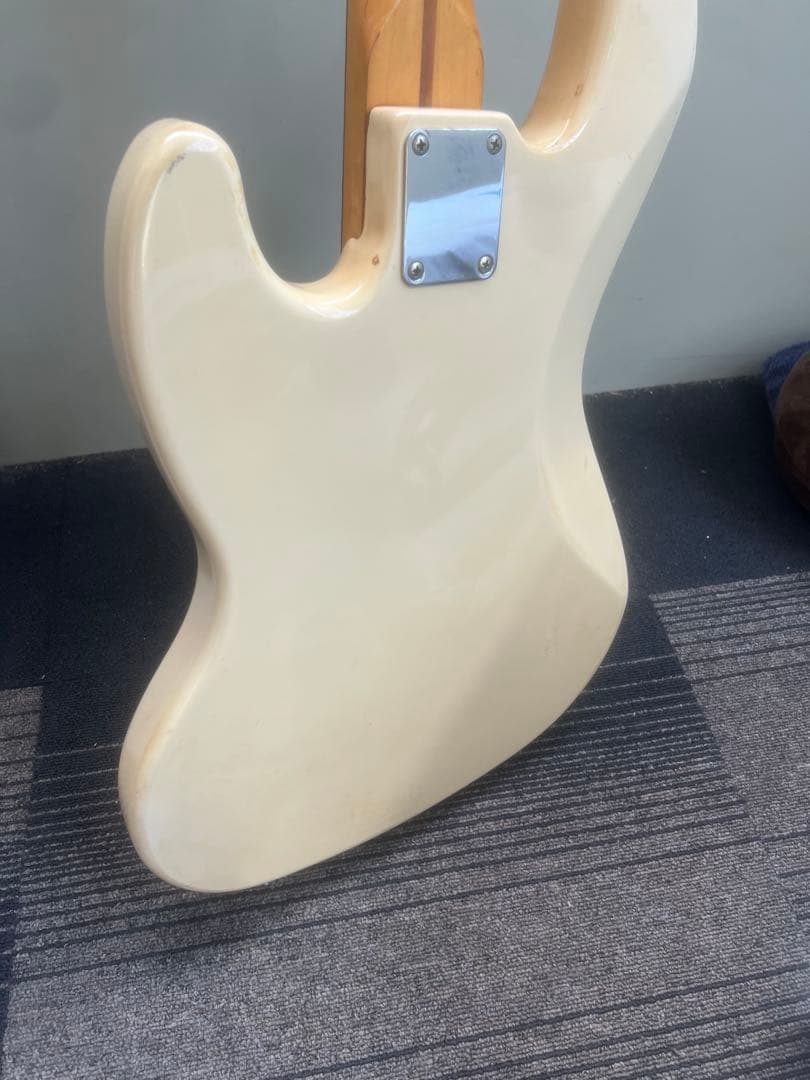 １４０８.Fender Jazz Bass アイボリー ベース