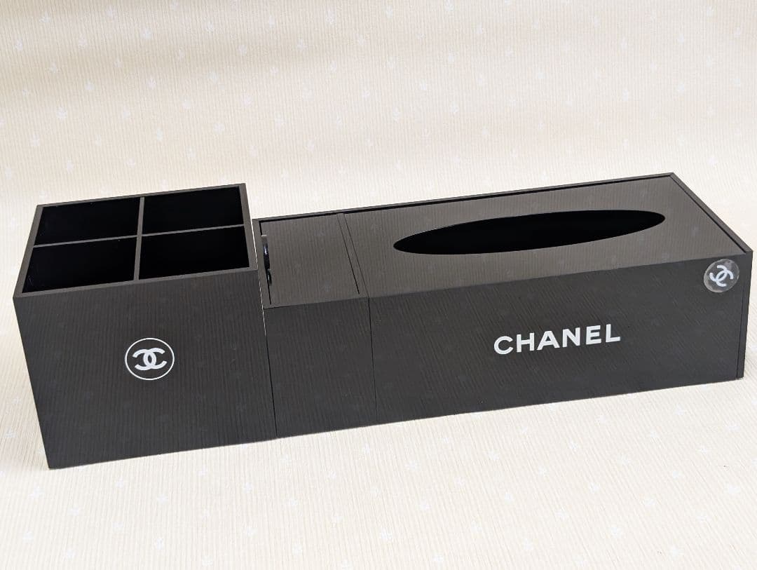 【CHANEL】 ブラックティッシュBOX小物入れとメイクブラシスタンドのセット