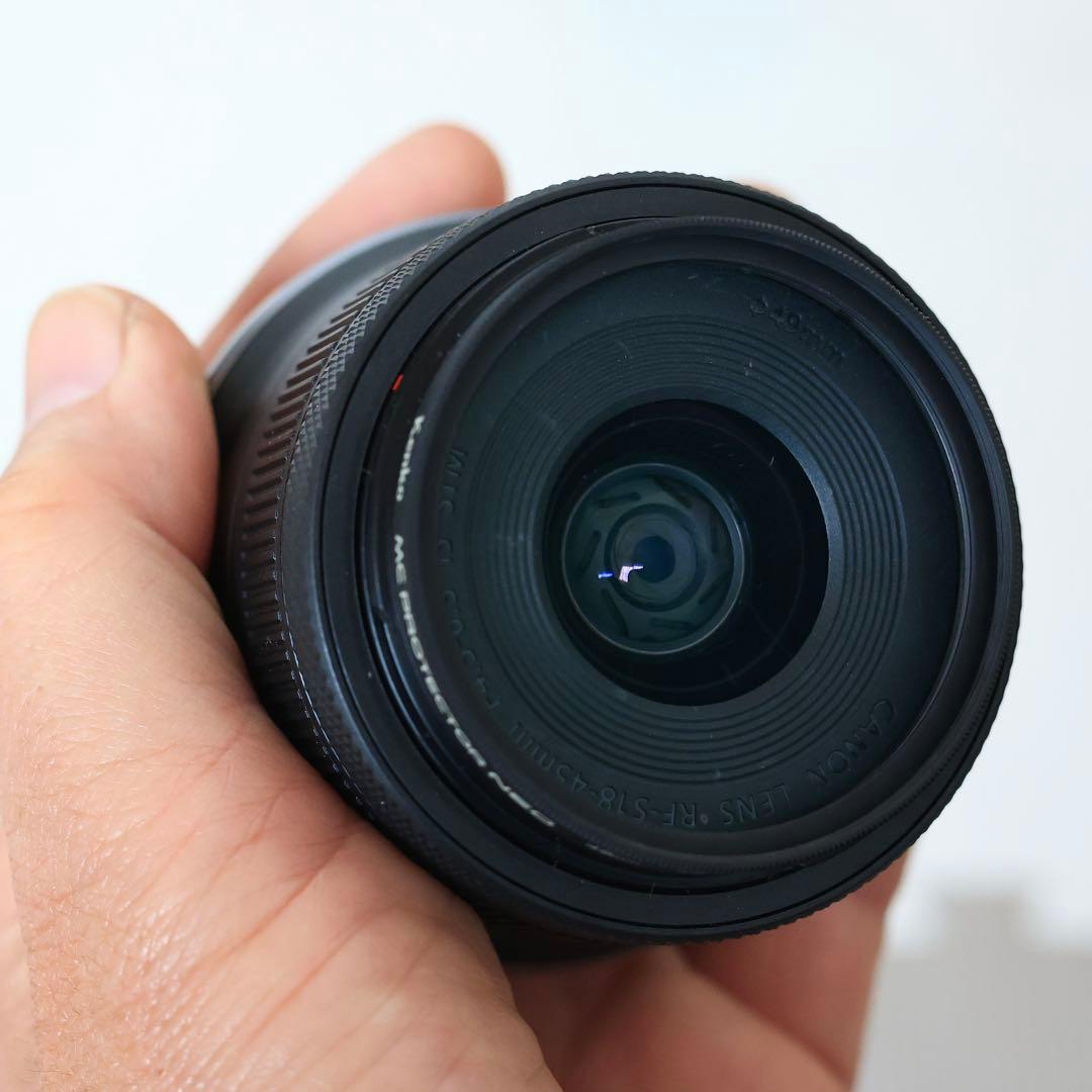 Canon EOS R100 RF-S 18-45mmレンズキット　USED