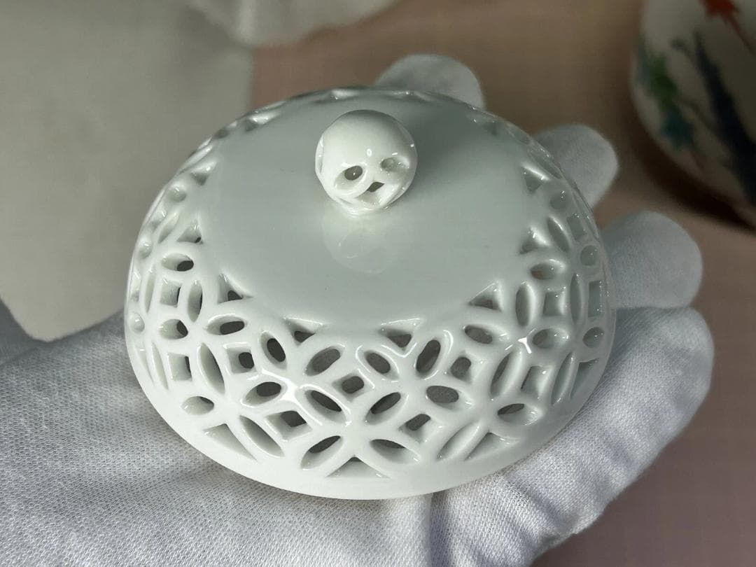 柿右衛門窯絵付師　鷹巣佳之　錦紅葉川蝉文　肥前赤絵窯　白磁七宝彫　香炉　未使用