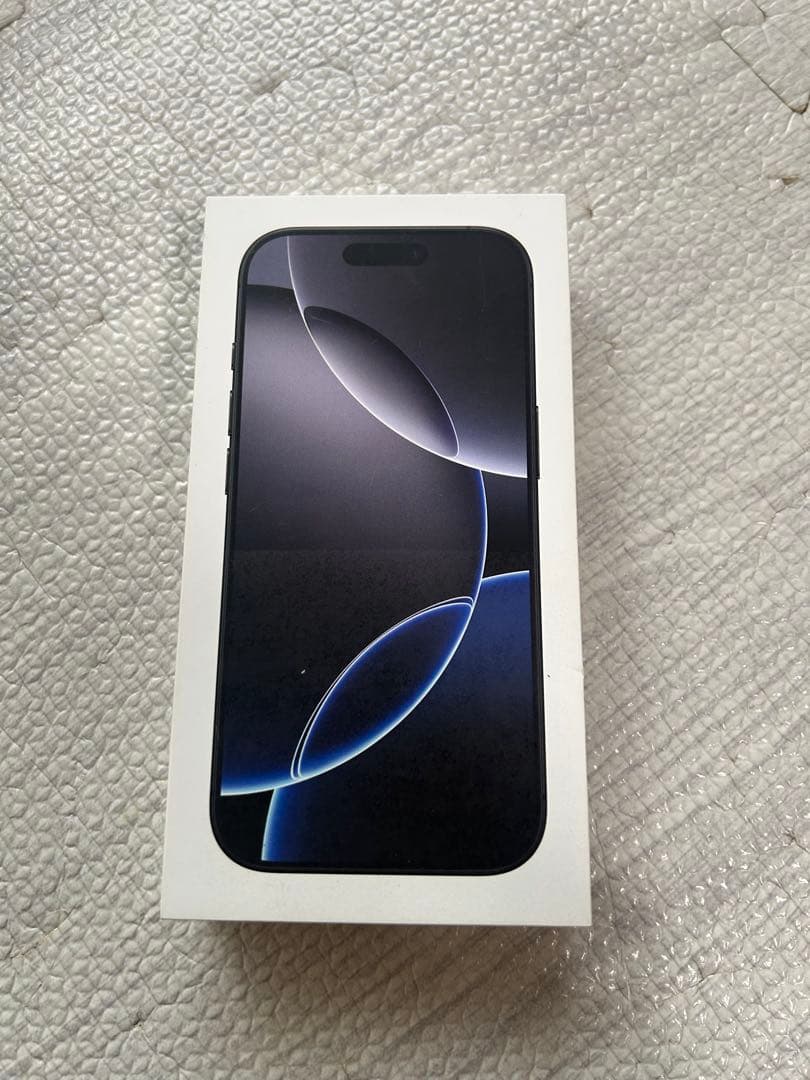 iPhone 16 Pro 256GB ブラックチタニウム