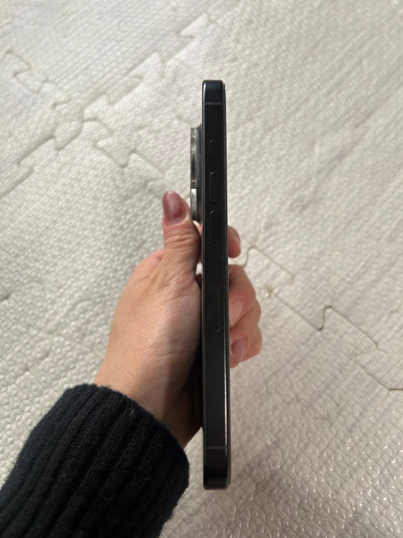 iPhone 16 Pro 256GB ブラックチタニウム