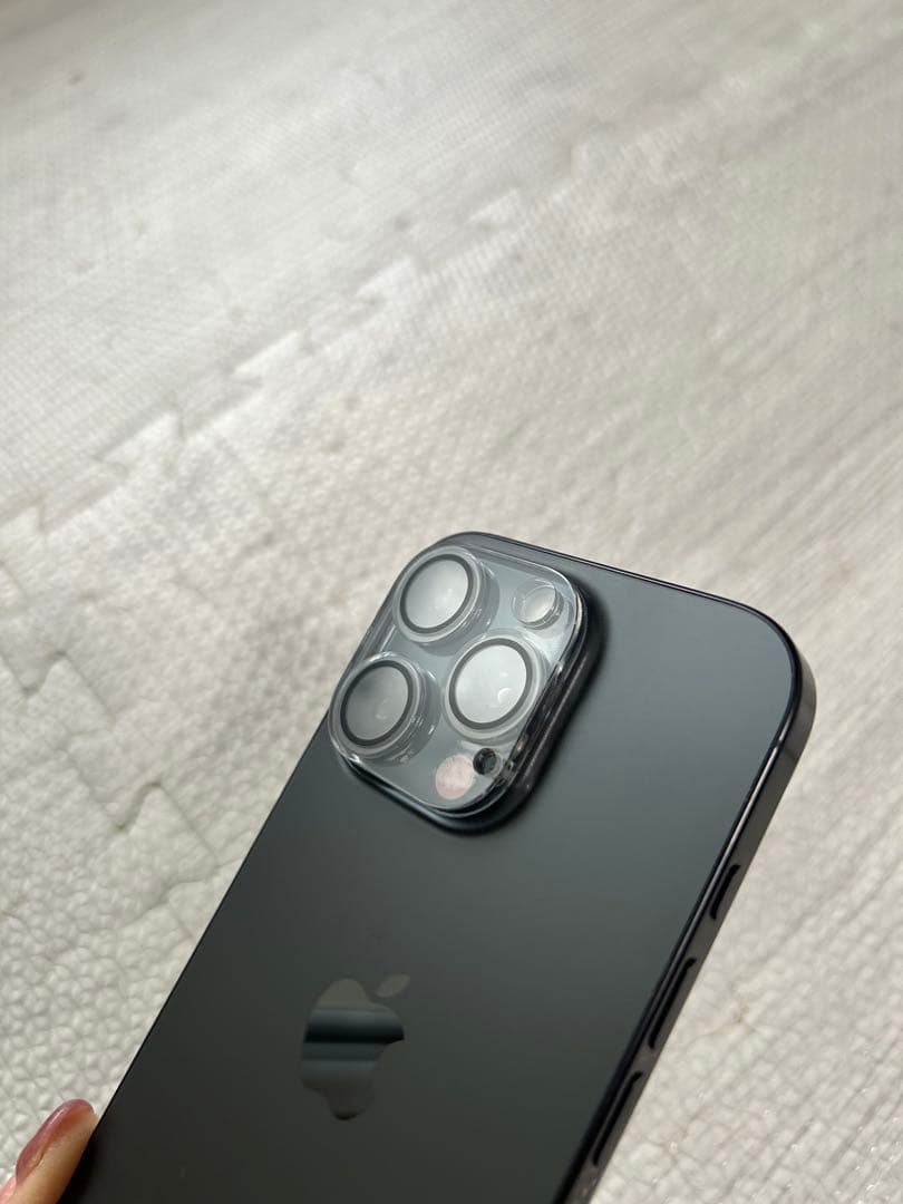 iPhone 16 Pro 256GB ブラックチタニウム