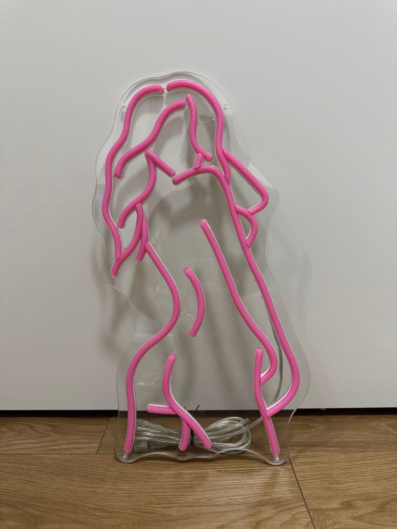 【在庫処分セール】ピンク ネオンライト 女性シルエット 約40cm x 23cm