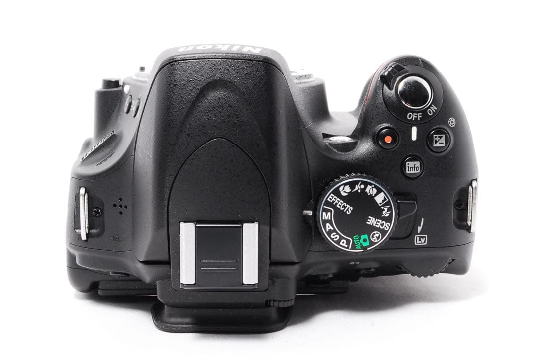 ◆Nikon D5100◆ショット数僅か◆すぐ使える◆一眼レフカメラ◆手ぶれ補正