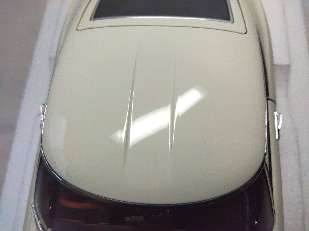 2825　オートアートトヨタ2000GT ワイヤースポーク