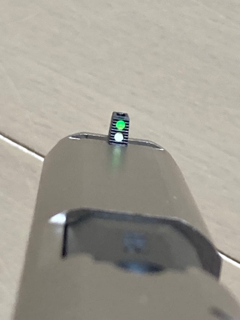 新品 東京マルイ M&P 9 Vカスタム 予備マガジン付き