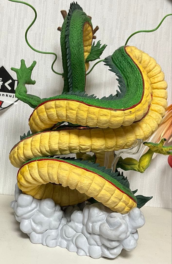 ドラゴンボール　神龍　フィギュア