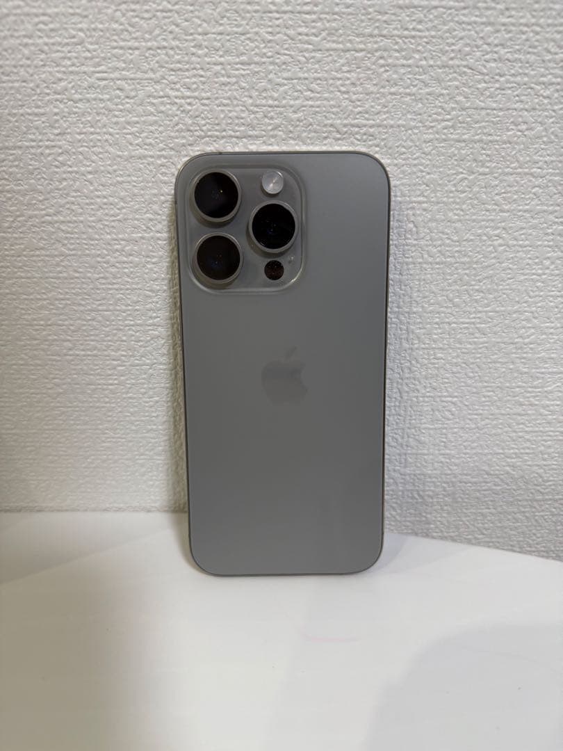 Apple iPhone 15 Pro ナチュラルチタニウム 512GB