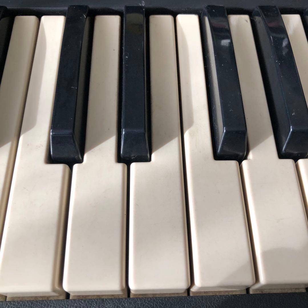 マ*ド様 Roland RS-09 ビンテージ