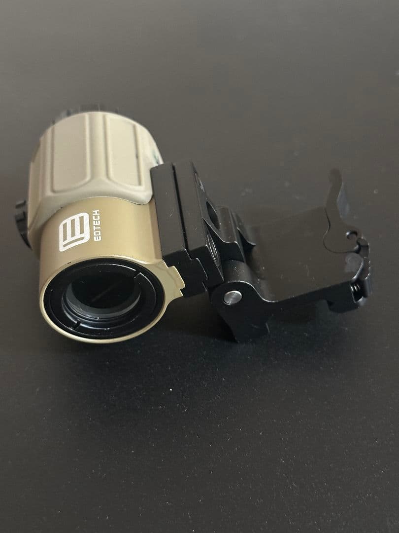 [連休セール]EOTech ホロサイトとマグニフファイア タンカラー