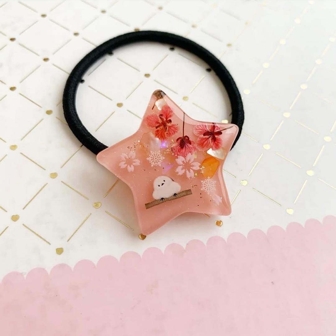 【3388】シマエナガ コーラルピンクの星型ヘアゴム アリッサム入り 桜 さくら