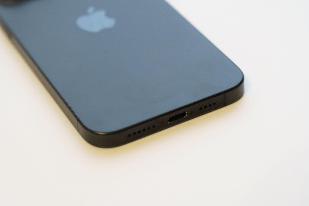 iPhone 15 Pro Max 256GB SIMフリー ブラックチタニウム