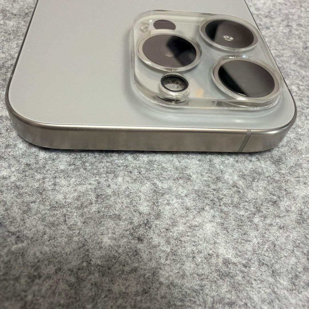 【美品】iPhone 15 Pro ナチュラルチタニウム 128GB