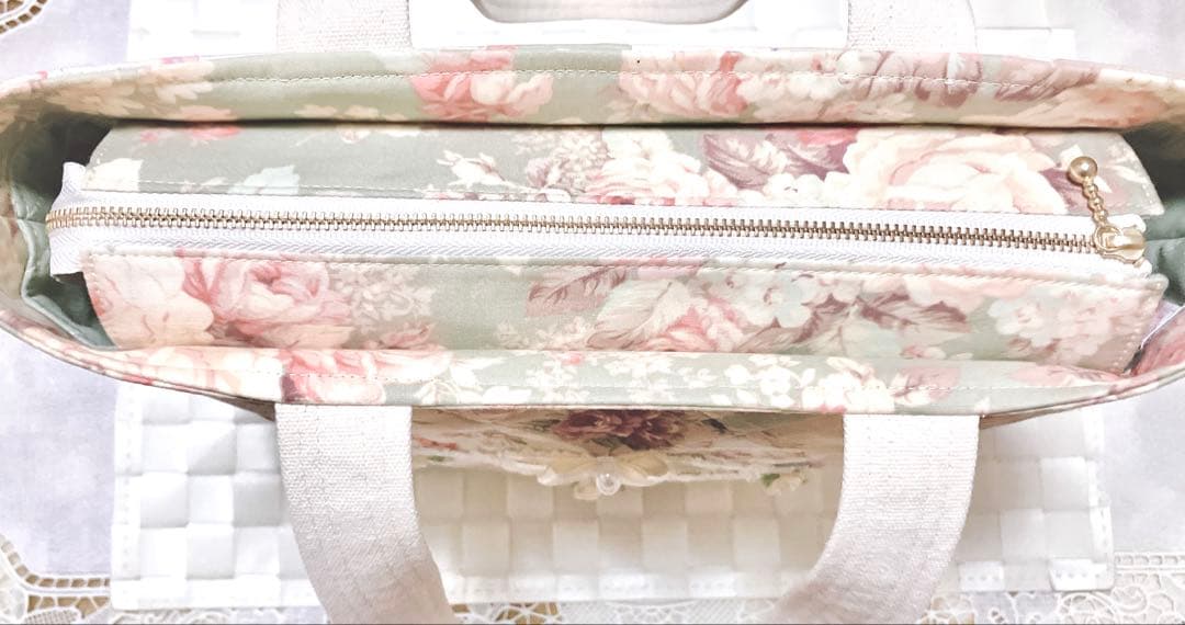 茶*々様 優雅な薔薇 パッチワークトートバッグ ヘキサゴン 手刺繍