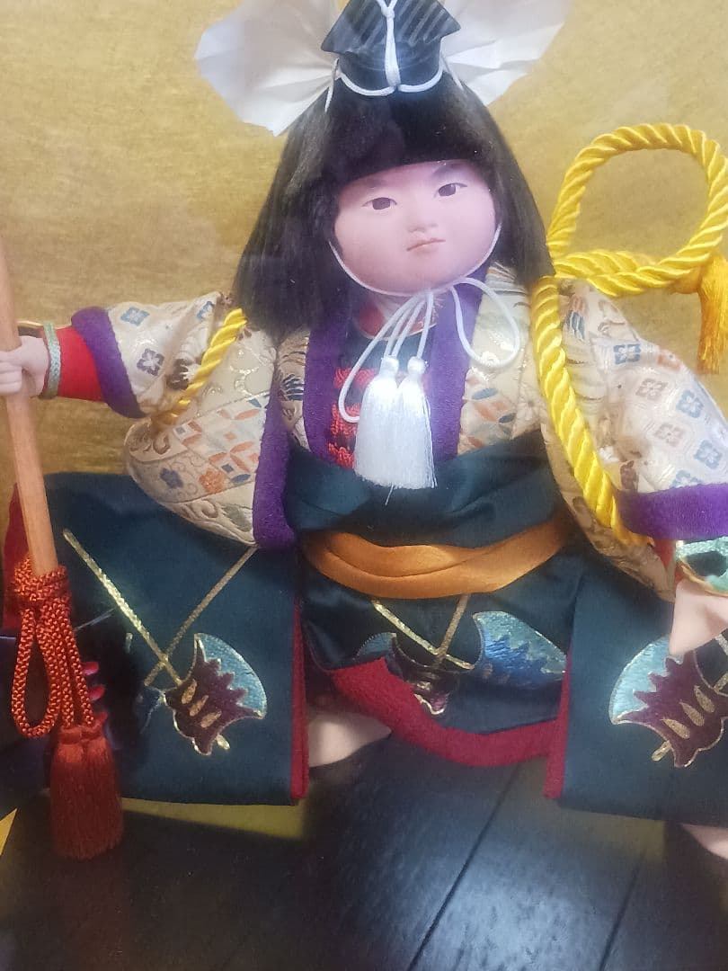 昭和好洋作 絹100%手縫い 本頭 市松人形仕様 豪華金襴着物 専用ガラスケース