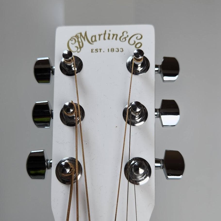 【希少】Martin LX WHITE リトルマーチン　トラベルギター　白