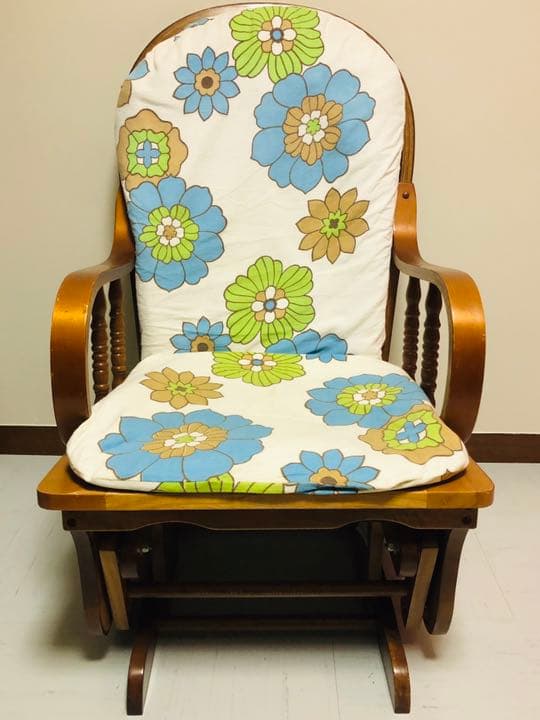 レトロ　ポップ　花柄　ロッキングチェア　レトロ　サイケ　ミッドセンチュリー　北欧