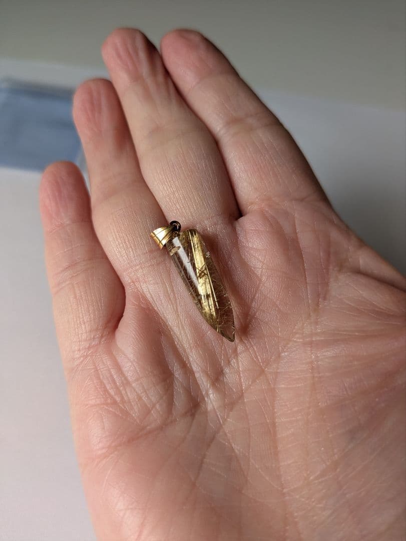 Ｋ18 タイチンルチル ペンダントトップ 天然石 パワーストーン アクセサリー