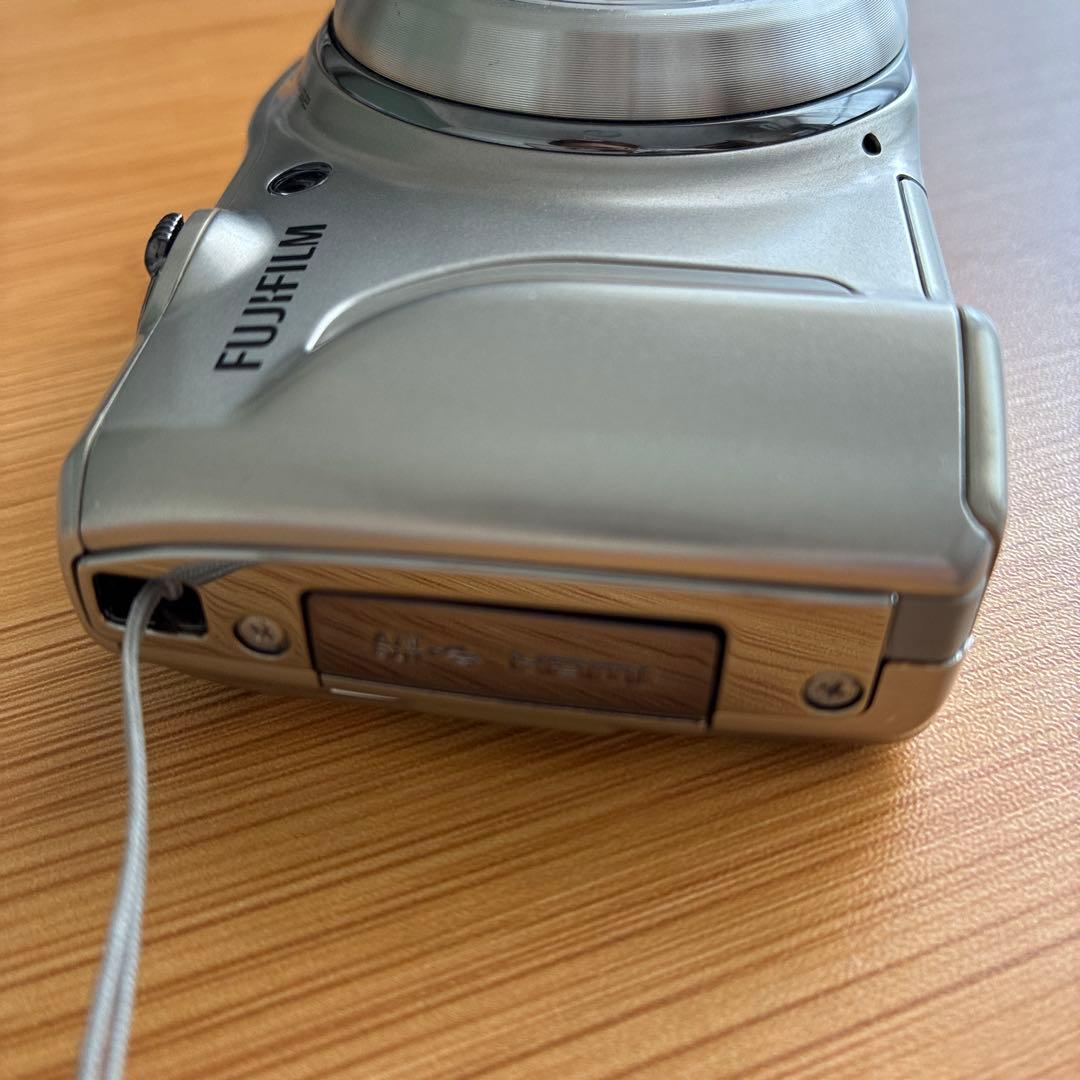 Fujifilm finepix F770EXR デジタルカメラ