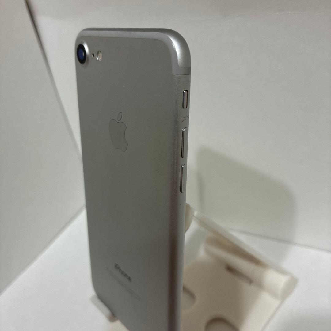 Apple iPhone7 32GB シルバー