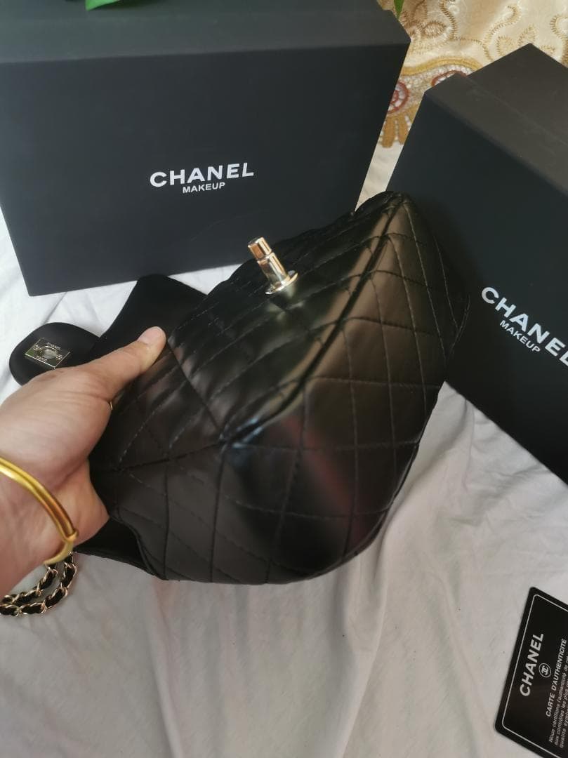 VIP ノベルティ ブラック レザー ショルダーバッグ