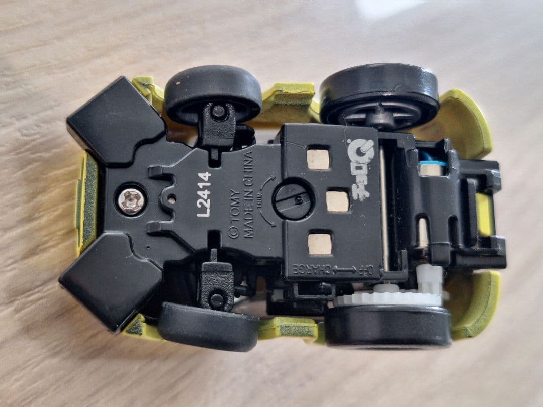 TAKARA TOMY 自動走行 NISSAN GT-R コースガレージセット